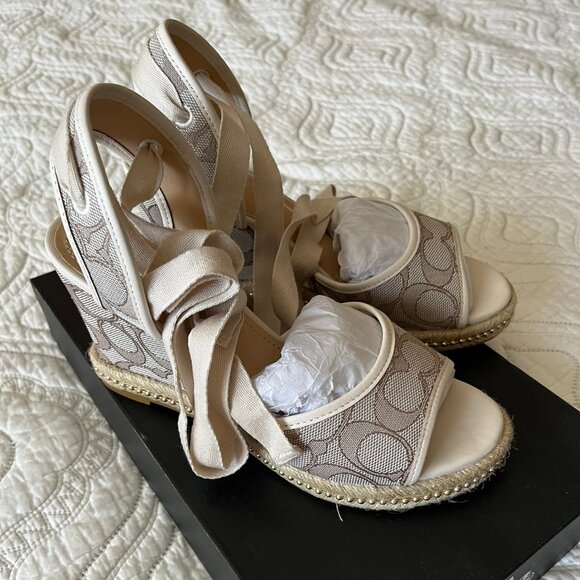 Coach Page Wedge in Recycled Signature Jacquard, Stone/Chalk. Size 5 - Picture 1 of 9